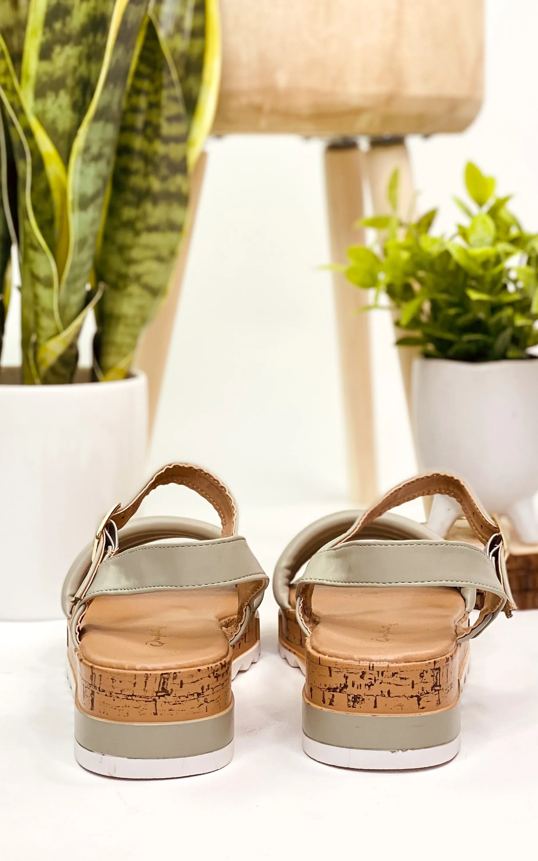 Jecca Sandal in Sage