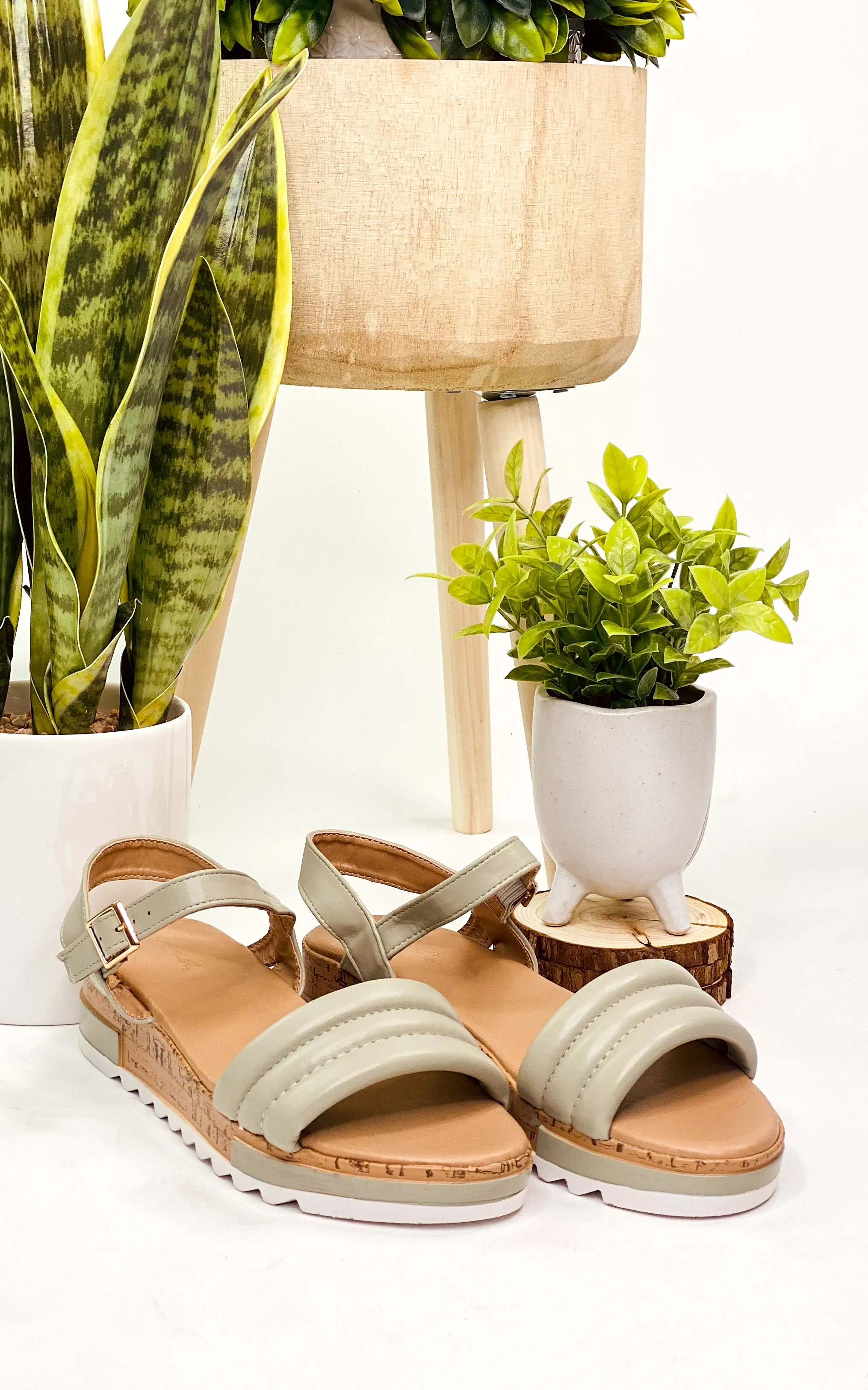 Jecca Sandal in Sage