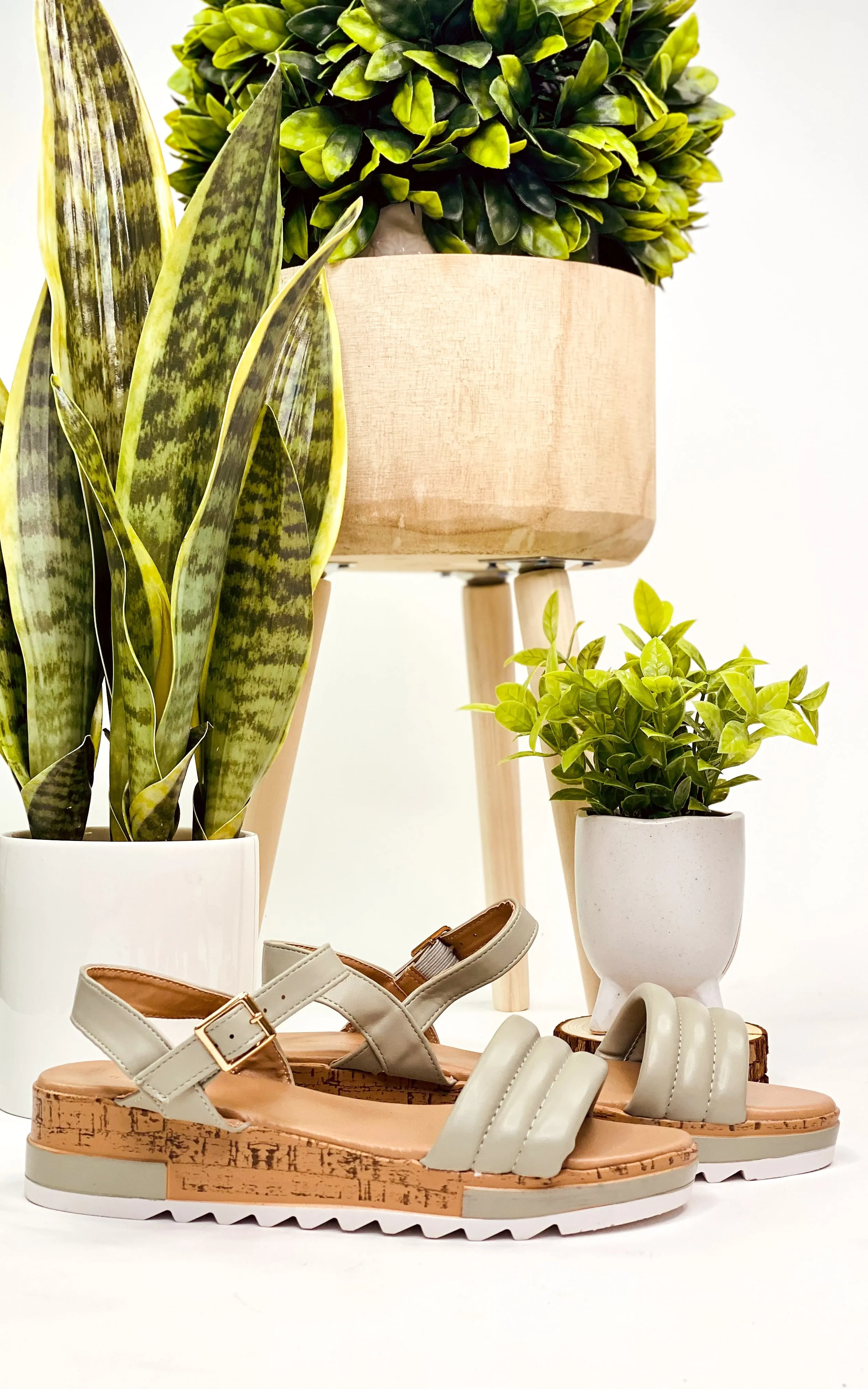 Jecca Sandal in Sage