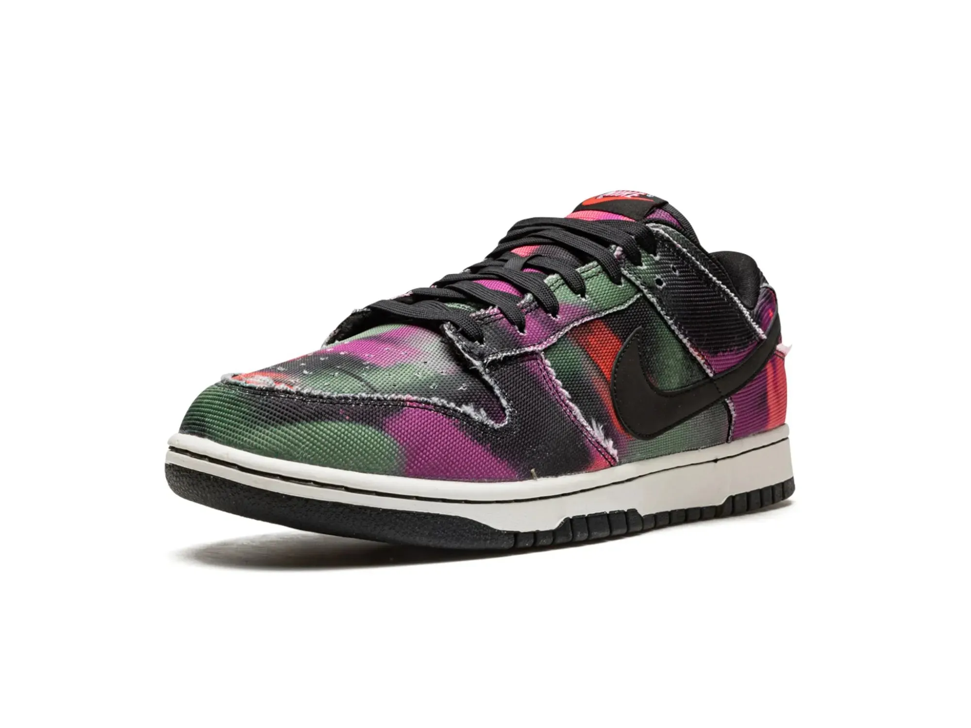 Nike Dunk Low "Graffiti Pink"